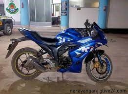 মাত্র ৩০ সেকেন্ডের মধ্যে মোটরসাইকেল চুরি করেন তাঁরা