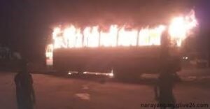 দাঁড়িয়ে থাকা বাসে হঠাৎ আগুন, রহস্যজনক বলছে পুলিশ