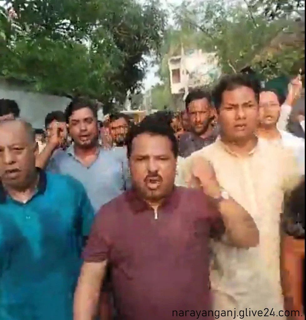 পৌর নির্বাচনের প্রতীক বরাদ্দের আগেই মিছিল করে নৌকার পক্ষে ভোট চাইলেন সংসদ স